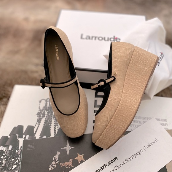Larroudé Blair Flatform Pumps - Picture 9 of 14